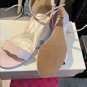 Bandolino Women's Light Pink Sandals